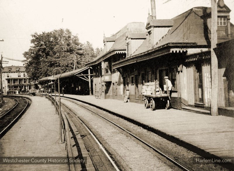 White Plains Depot in 1907