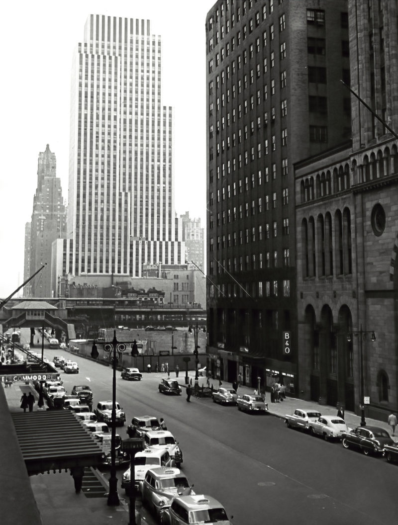 8/1954 - 42nd Street, with the Third Avenue El visible in the background