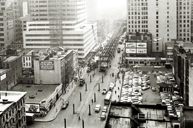 11/1955 - an elevated line is dismantled